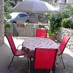 Apartamento Mladen