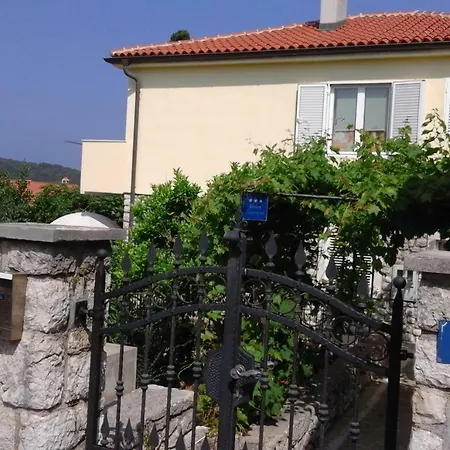 Mladen Apartment